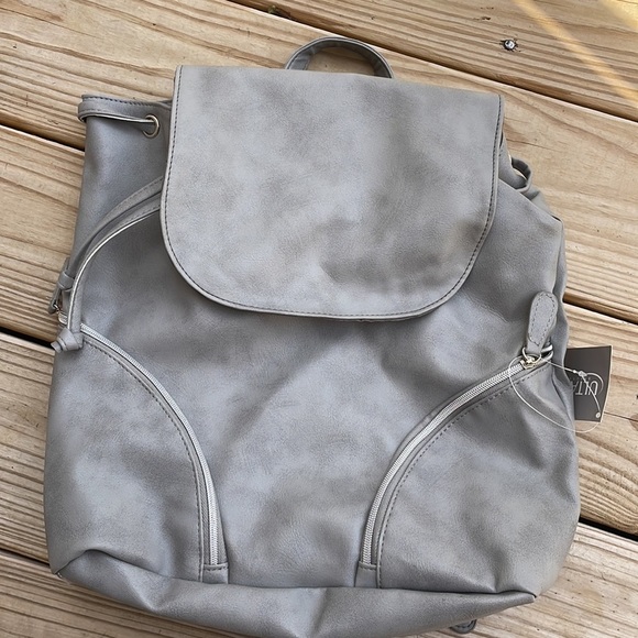 ULTA Rustic Gray Faux Leather Mid-Size Back - Picture 8 of 8